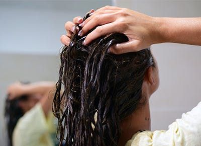 What is the right way to use a hair conditioner for the best results? Let’s find out.